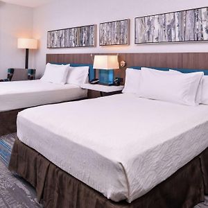 Queen Room Two Queen Beds Hearing Access